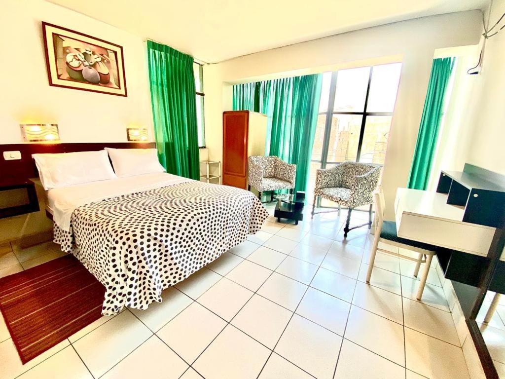 Hotel Casahotel Jockey Plaza Mall
